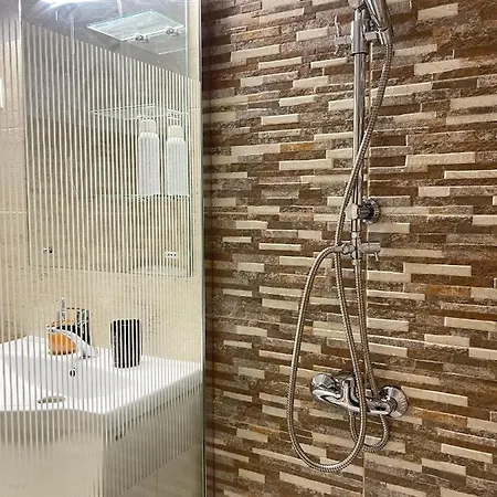 Super And Homey * Bukarest