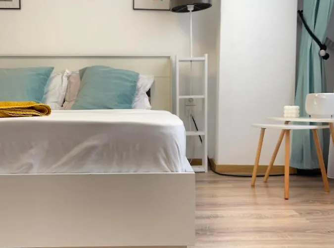 Super And Homey * Bucureşti